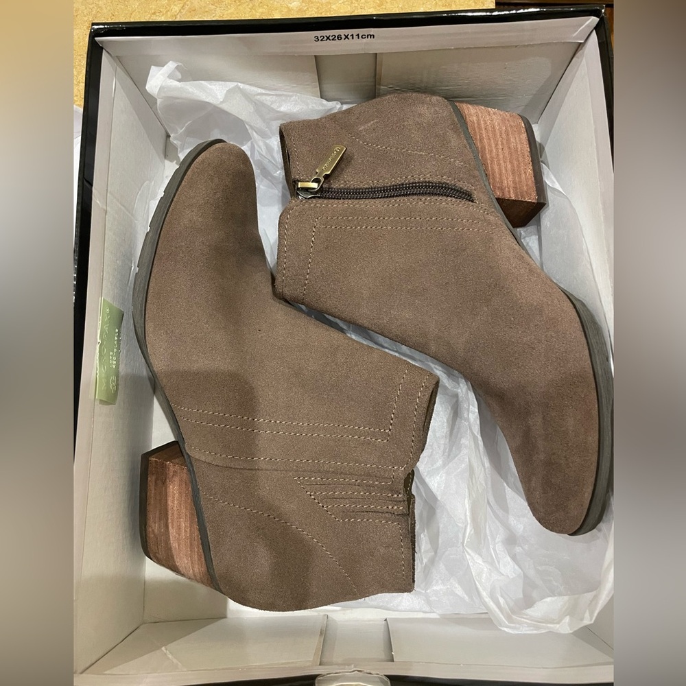Blondo Weatherproof Booties, Size 8